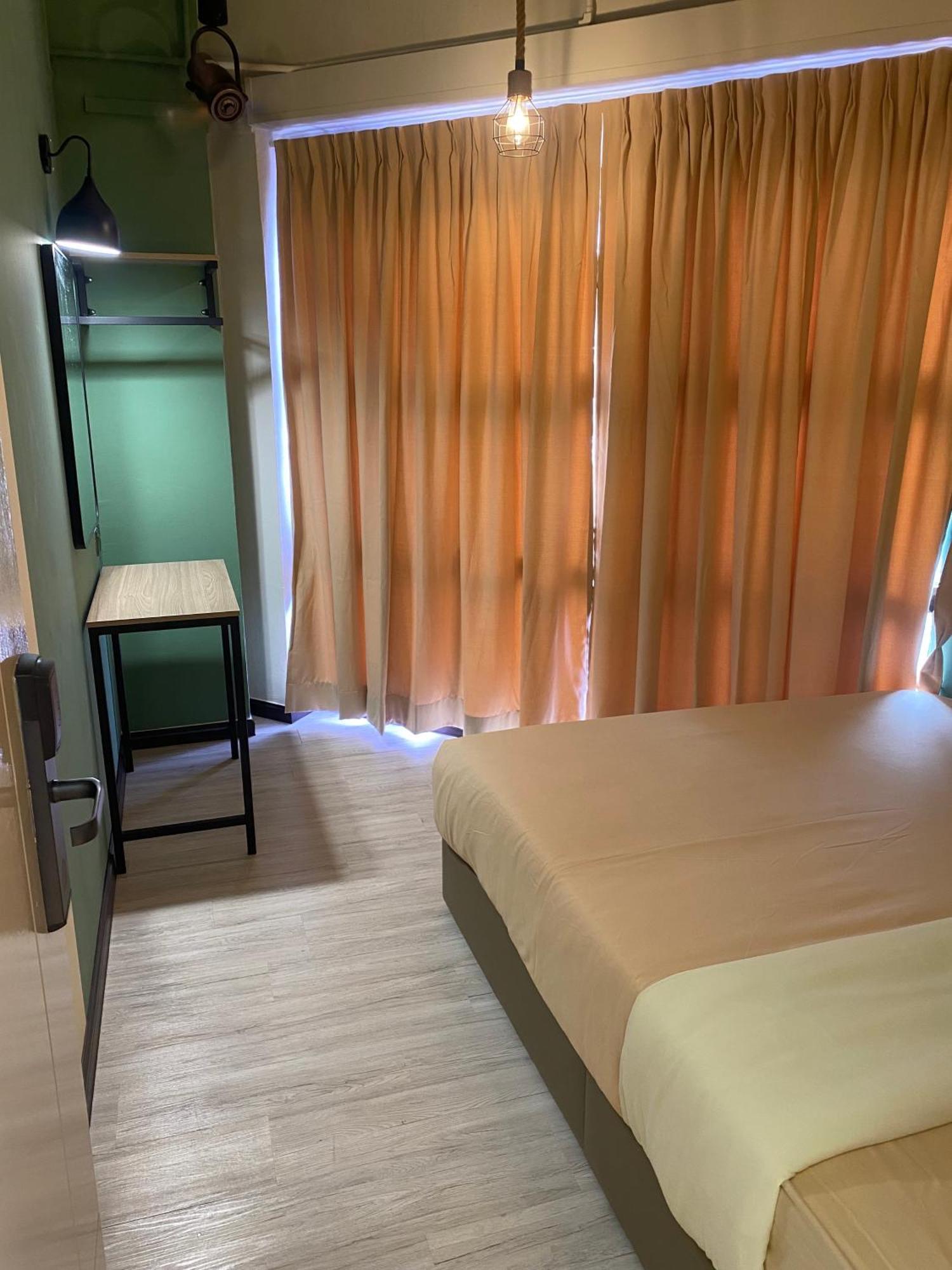 Clock Inn Backpackers Hostel Танах-Рата Екстер'єр фото