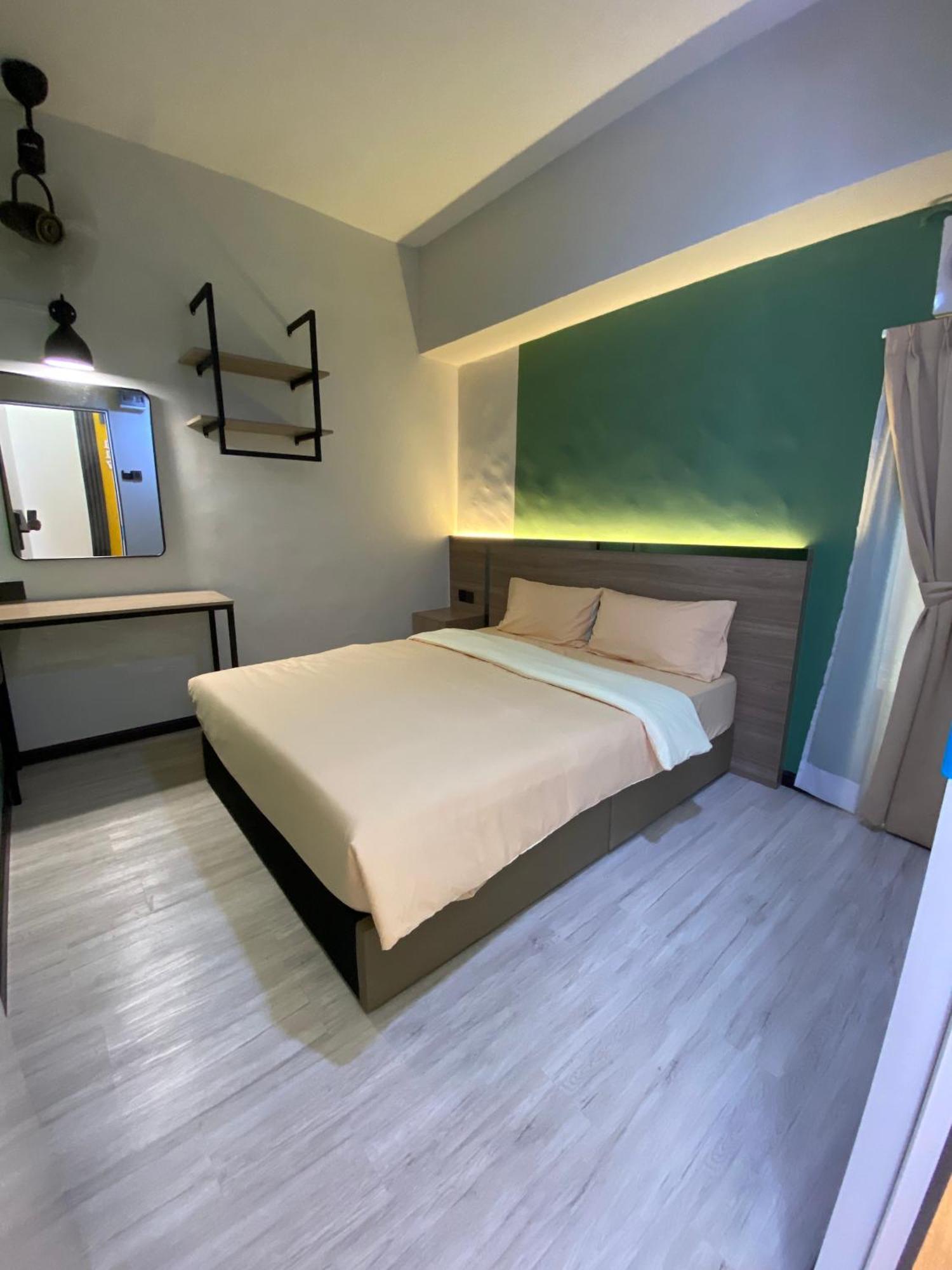Clock Inn Backpackers Hostel Танах-Рата Екстер'єр фото